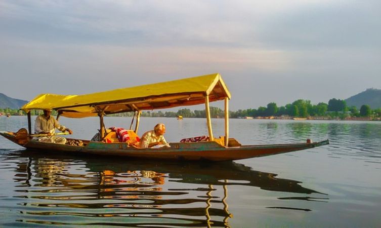 Dal Lake dal lake srinagar landscape - Landscapes of India