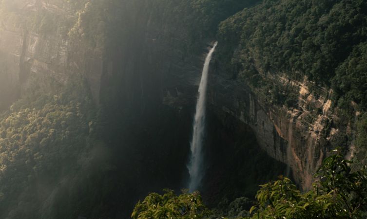 Cherrapunji nohkalikai falls india