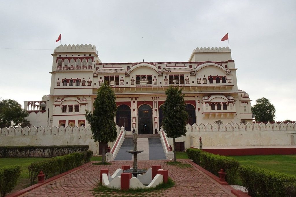 palace architecture surajgarh
