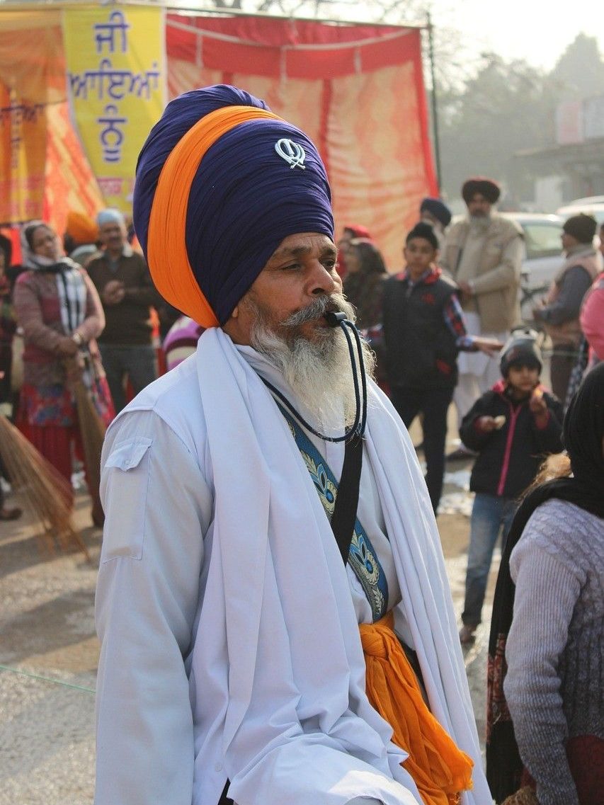 people participating in rural games in India sikh participating in rural olympic in india